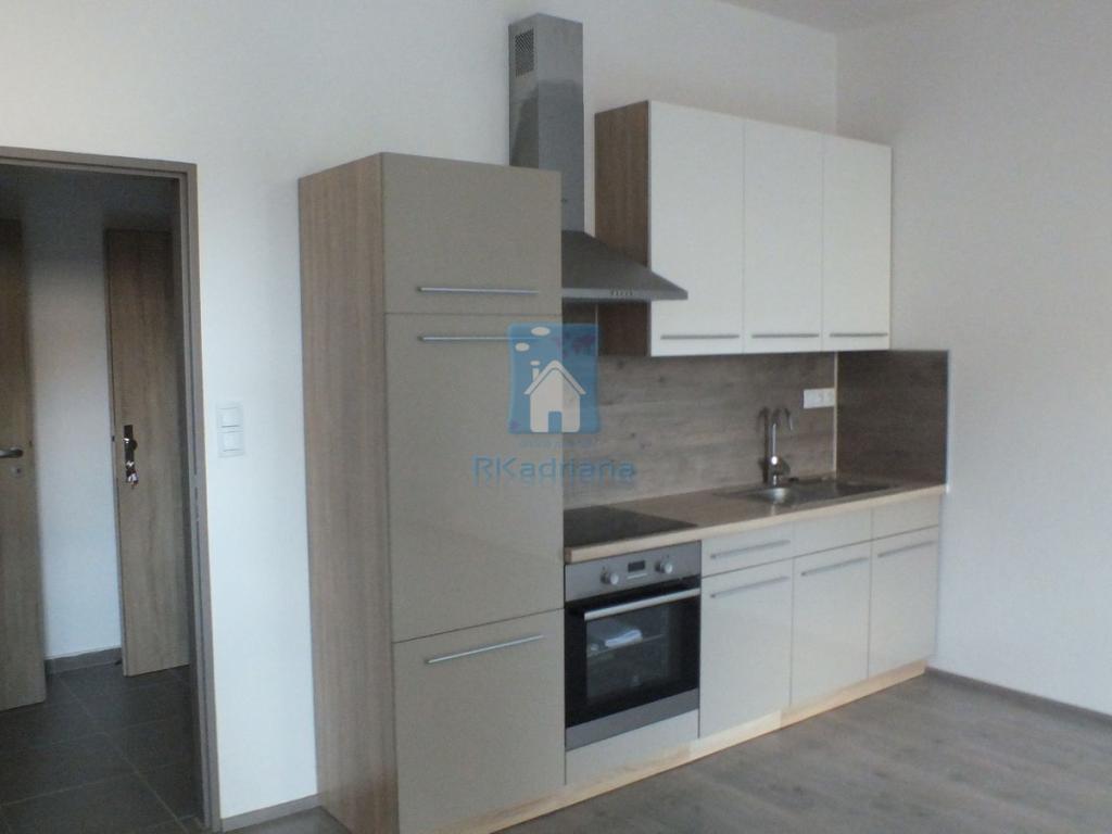 Pronájem bytu 1+kk 35 m2