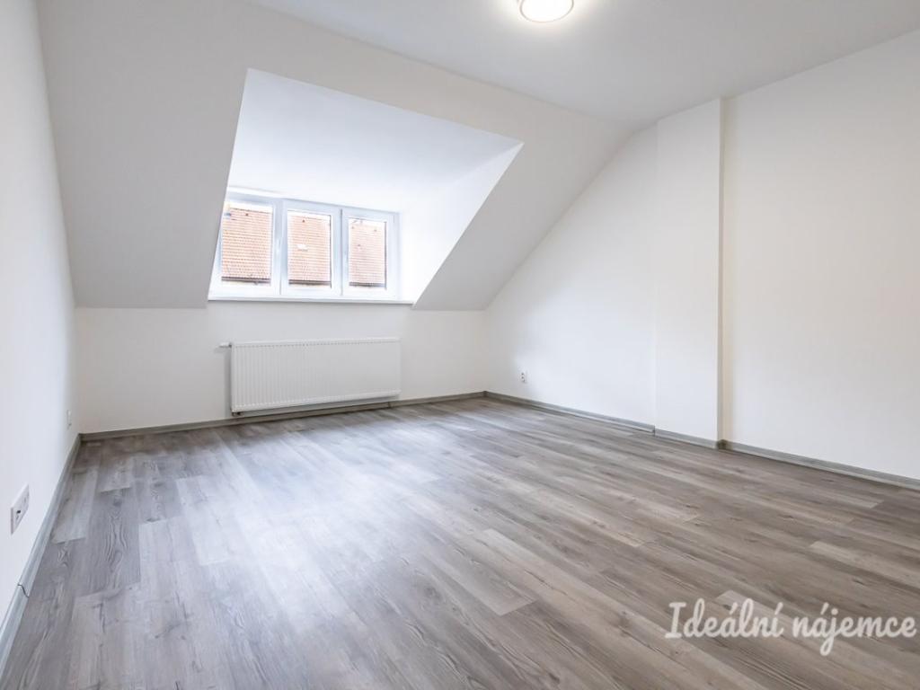 Pronájem bytu 2+1 52 m2