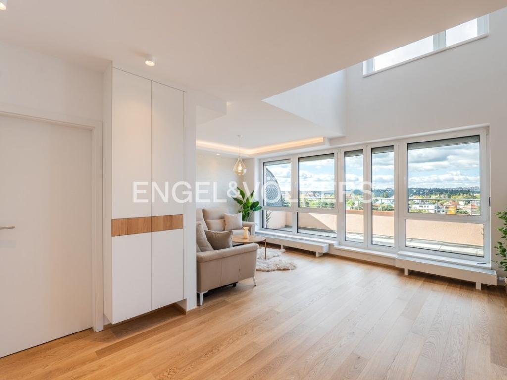 Pronájem bytu 4+kk 131 m2
