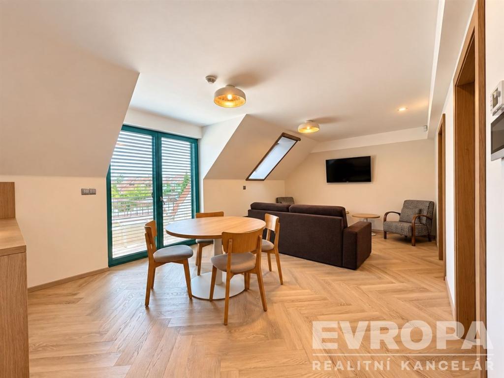 Pronájem bytu 3+kk 65 m2