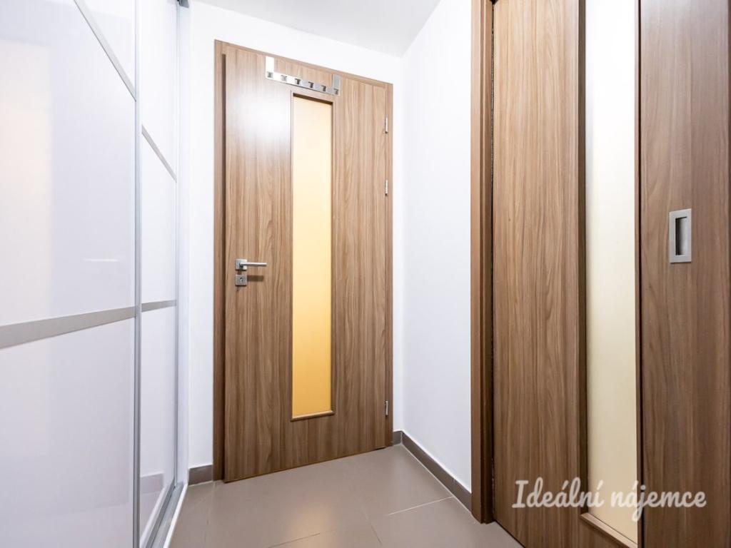 Pronájem bytu 2+kk 44 m2, Praha – náhled fotky 13