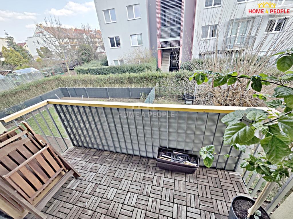 Prodej bytu 2+kk 58 m² – pohled 3