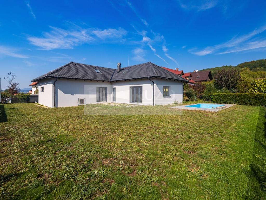 fourRooms, Všeň - Všeň, 14400000 Kč, 255 m2