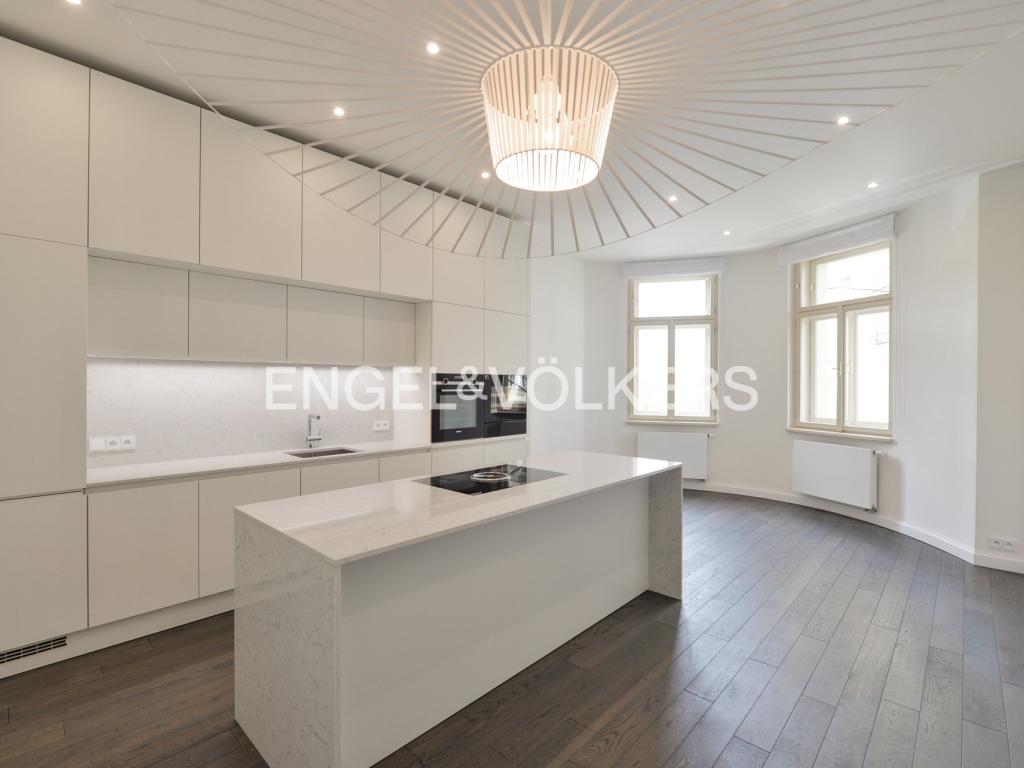 Pronájem bytu 4+kk 137 m2