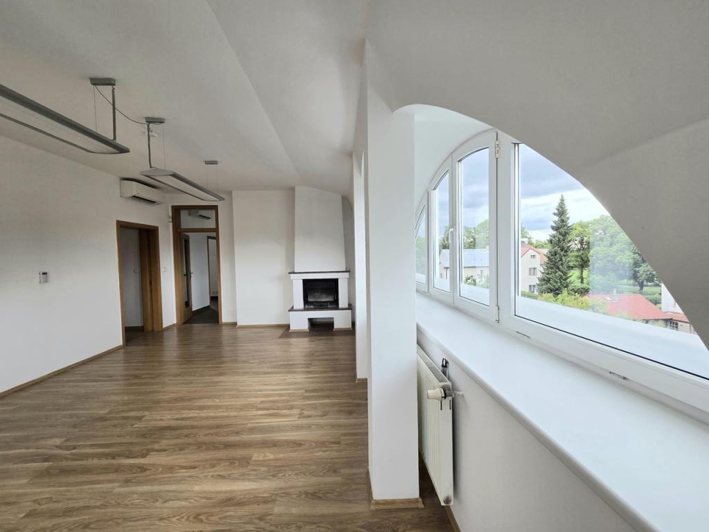 Pronájem bytu 4+1 128 m2