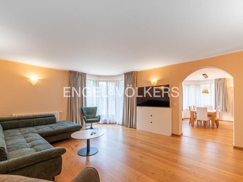 Pronájem domu 288 m2