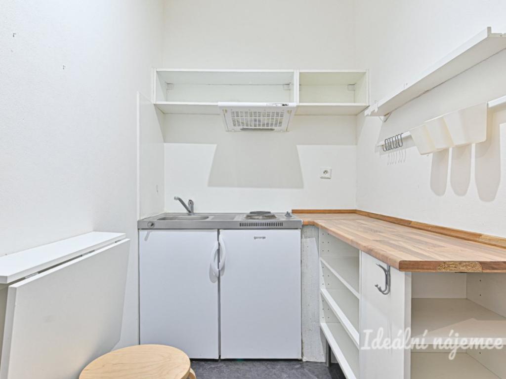 Pronájem bytu 1+kk 26 m2