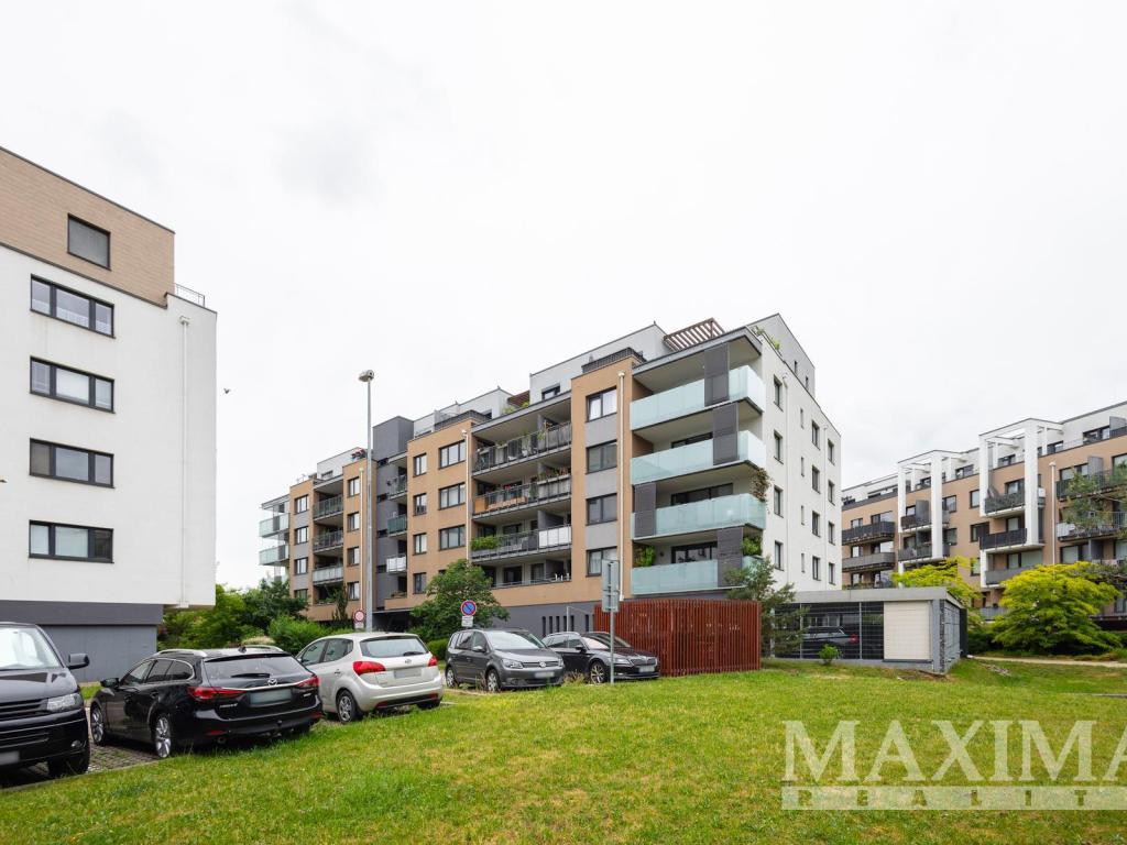 Prodej bytu 1+kk 39 m2, Praha – náhled fotky 27