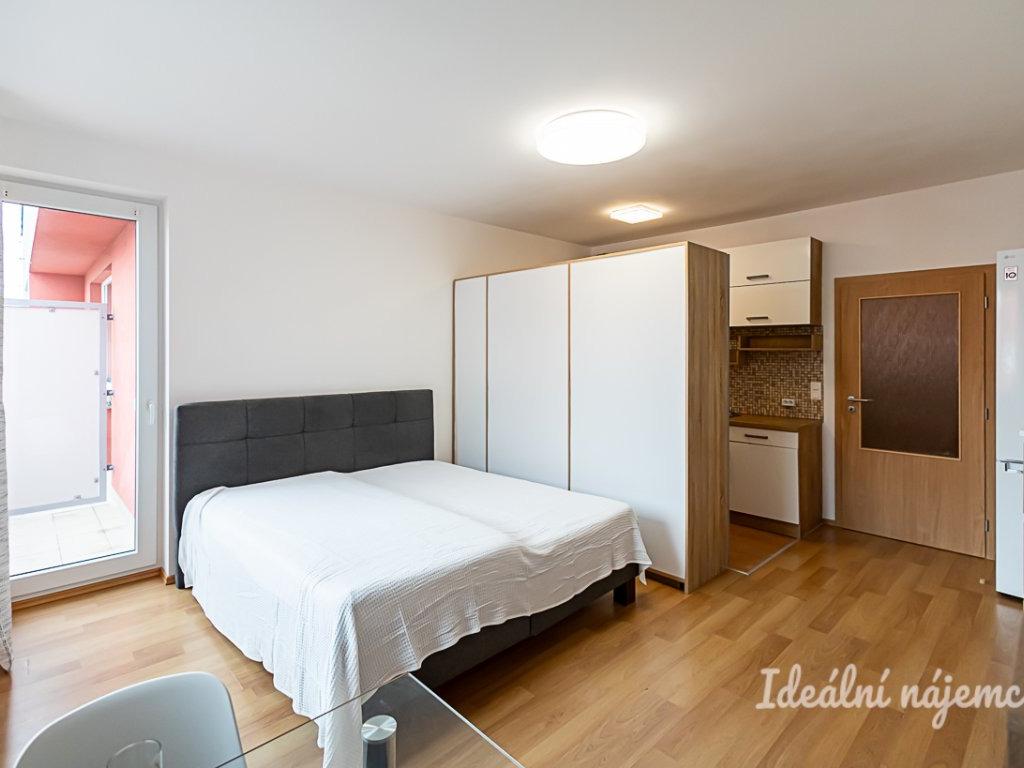Pronájem bytu 1+kk 32 m2