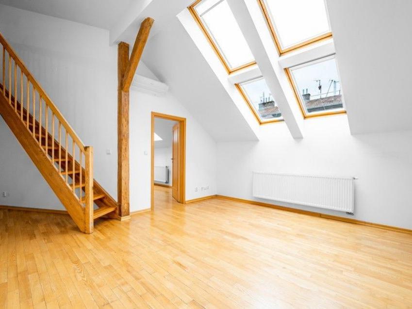 Pronájem bytu 2+kk 56 m2