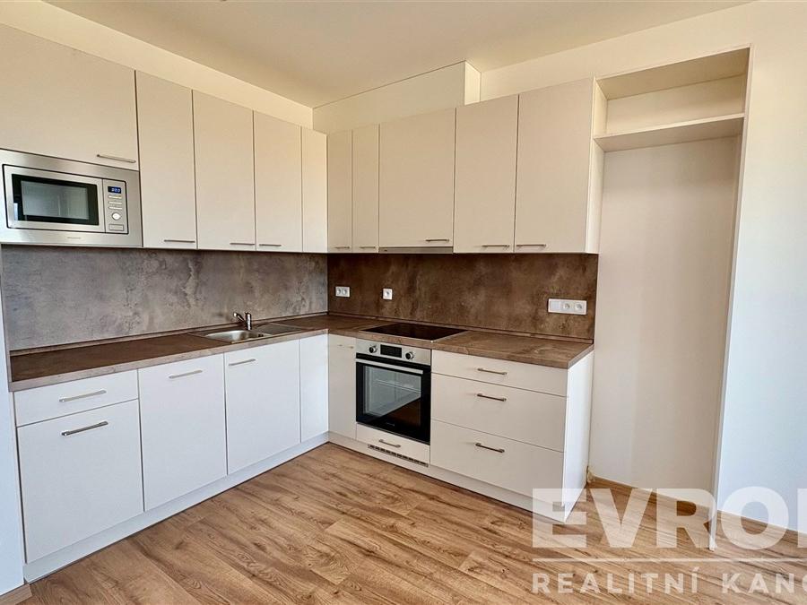 Pronájem bytu 2+kk 56 m2