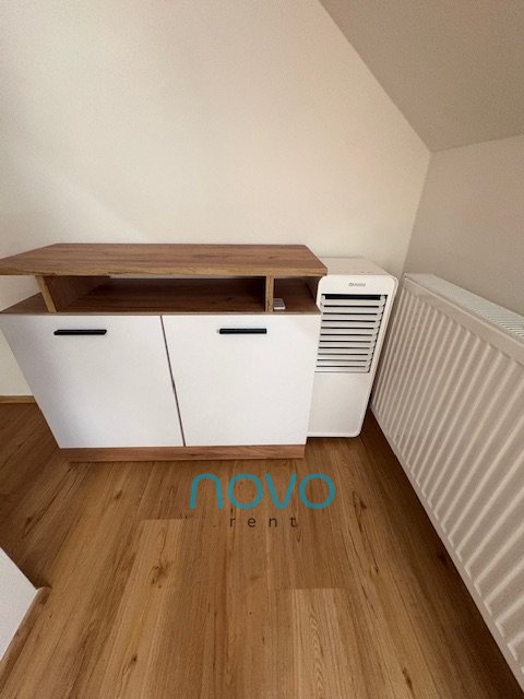 Pronájem bytu 3+1 115 m2, Praha – náhled fotky 22