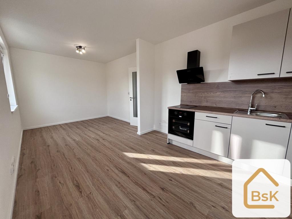 Pronájem bytu 1+kk 32 m2