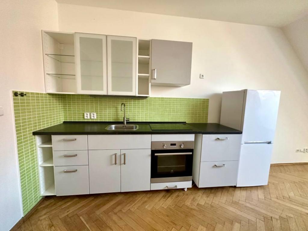 Listing 0