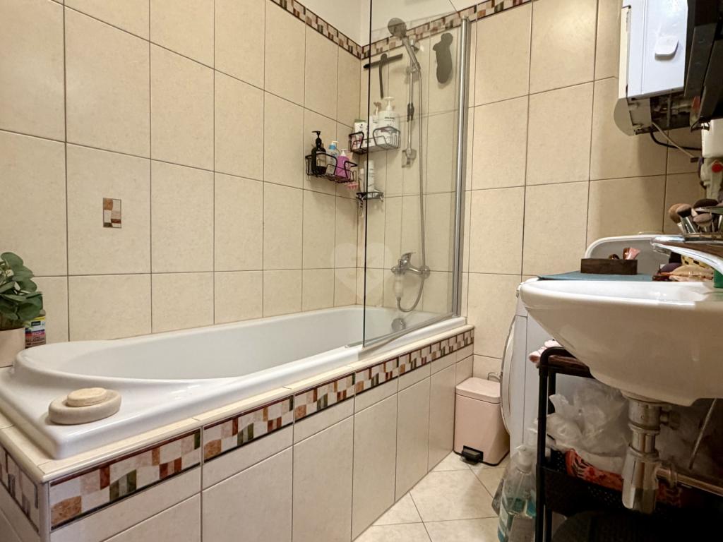 Pronájem bytu 2+kk 48 m2, Praha – náhled fotky 9