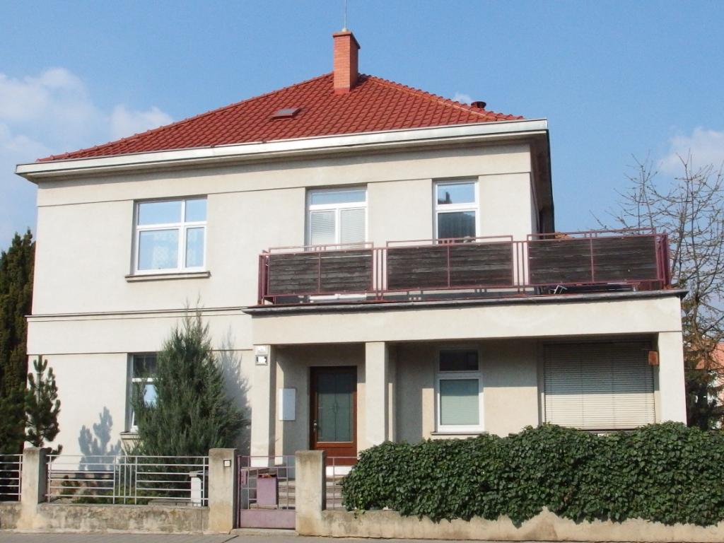 Pronajem bytu celý pokoj 8 m2