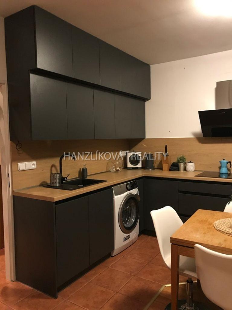 Pronájem bytu 2+kk 60 m2