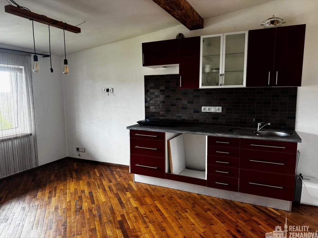 Pronájem bytu 1+kk 37 m2