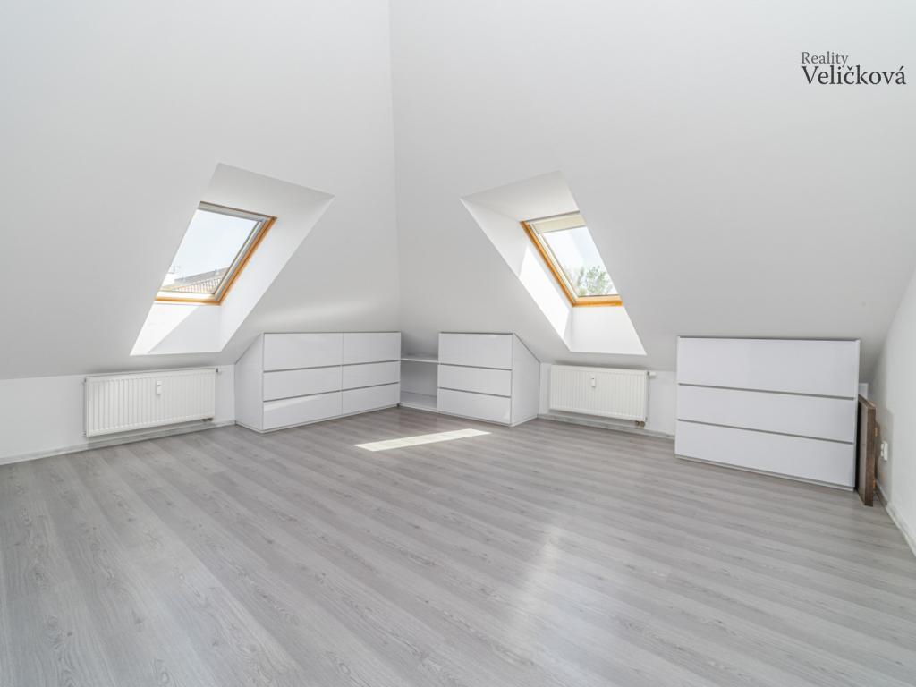 Prodej bytu 3+kk 75 m2, Milovice – náhled fotky 10