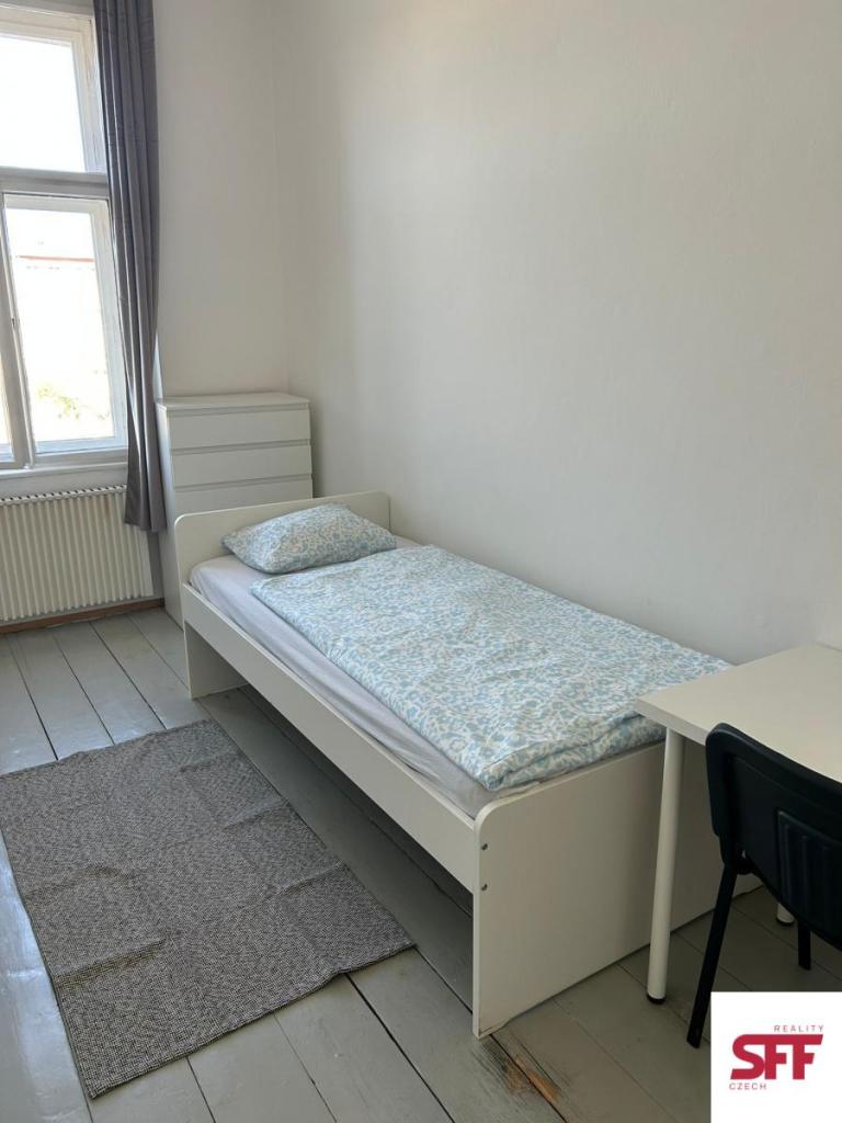 Pronájem bytu pokoj 10 m2