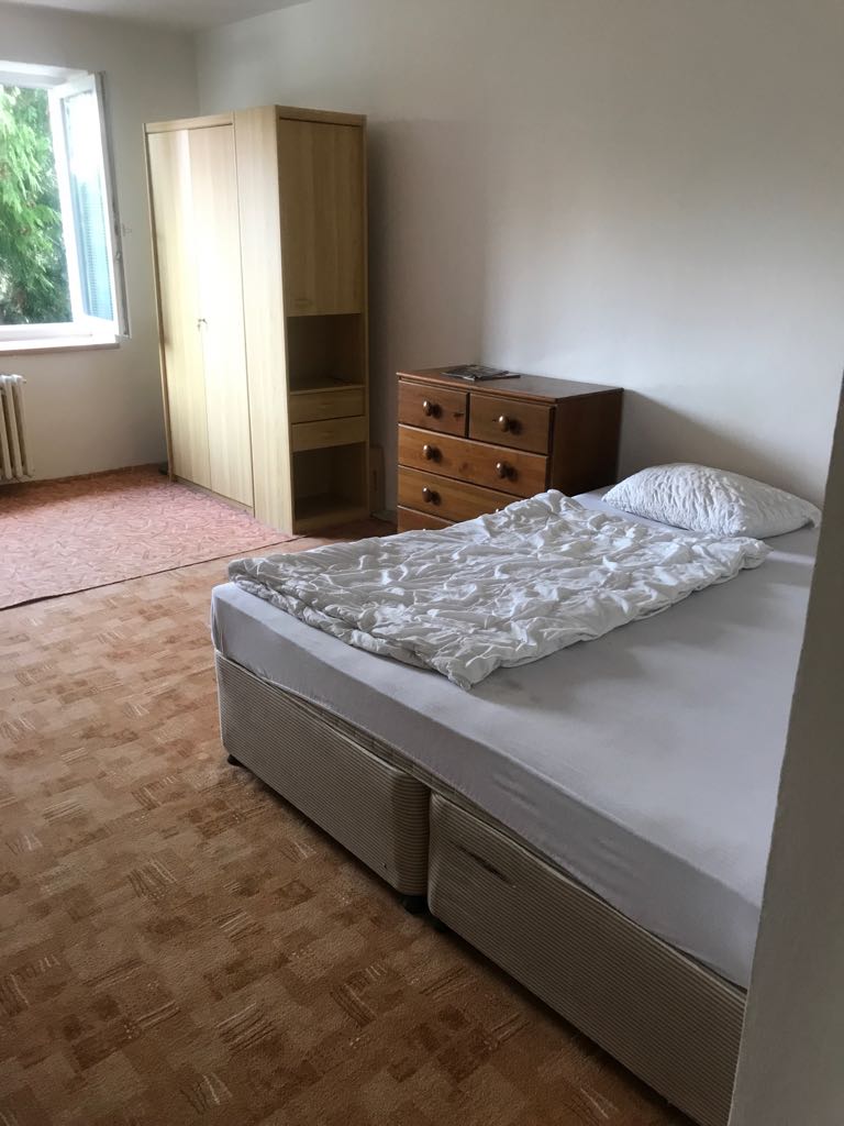 Pronajem bytu celý pokoj 20 m2