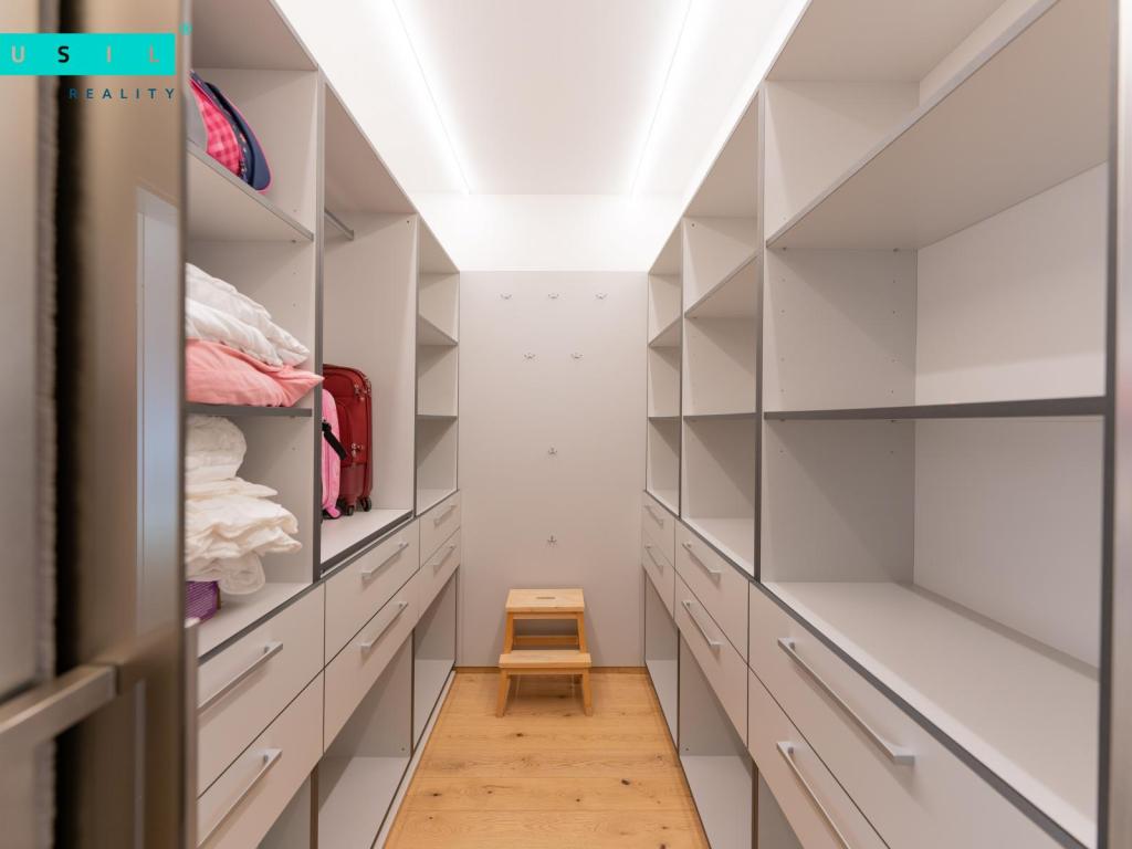 Pronájem bytu 4+kk 151 m2, Olomouc – náhled fotky 4