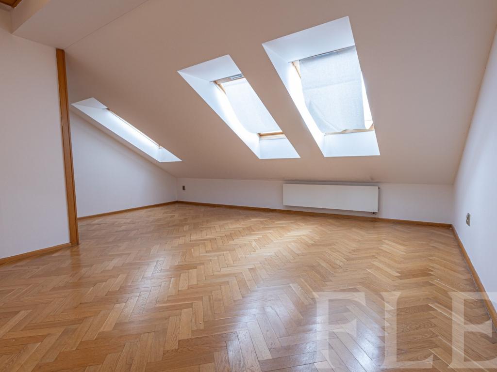 Pronájem bytu 3+1 117 m2, Praha – náhled fotky 12