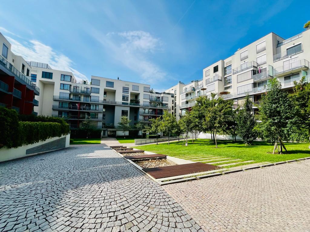 Pronájem bytu 2+kk 68 m2