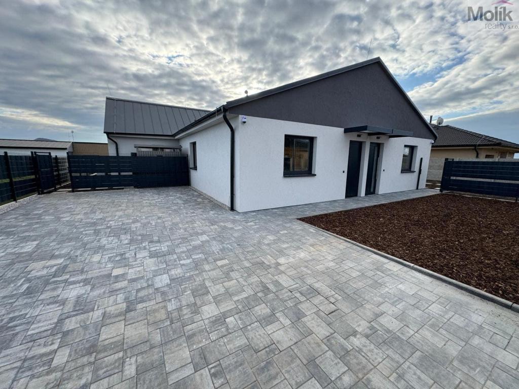 Pronájem fivePlusRooms, Most - Šafránová, 30000