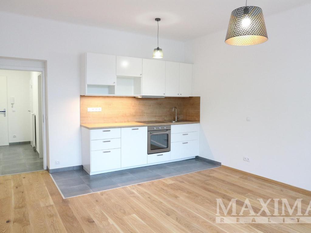 Pronájem bytu 1+kk 34 m2