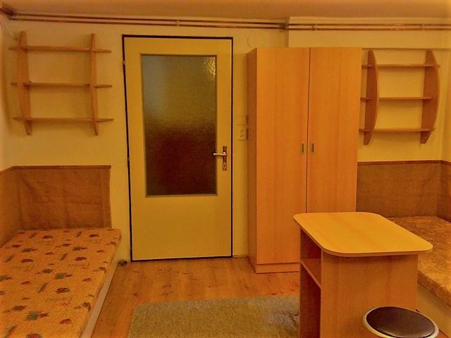 Pronajem bytu celý pokoj 50 m2