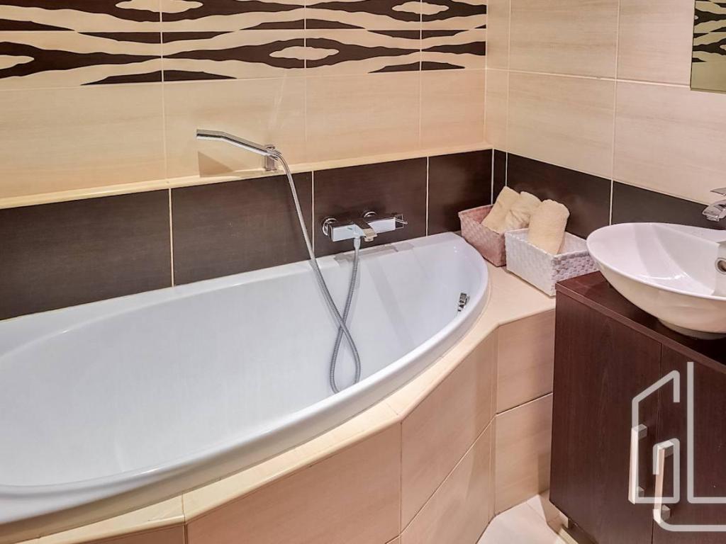 Pronájem bytu 2+kk 52 m2