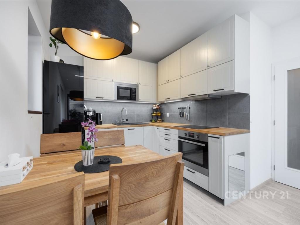 Pronájem bytu 2+kk 52 m2