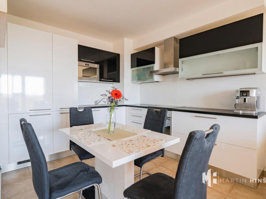 Pronájem bytu 3+kk 72 m2, Praha – náhled fotky 5
