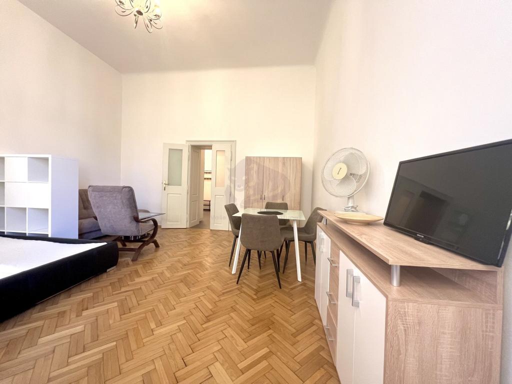 Pronájem bytu 1+1 35 m2