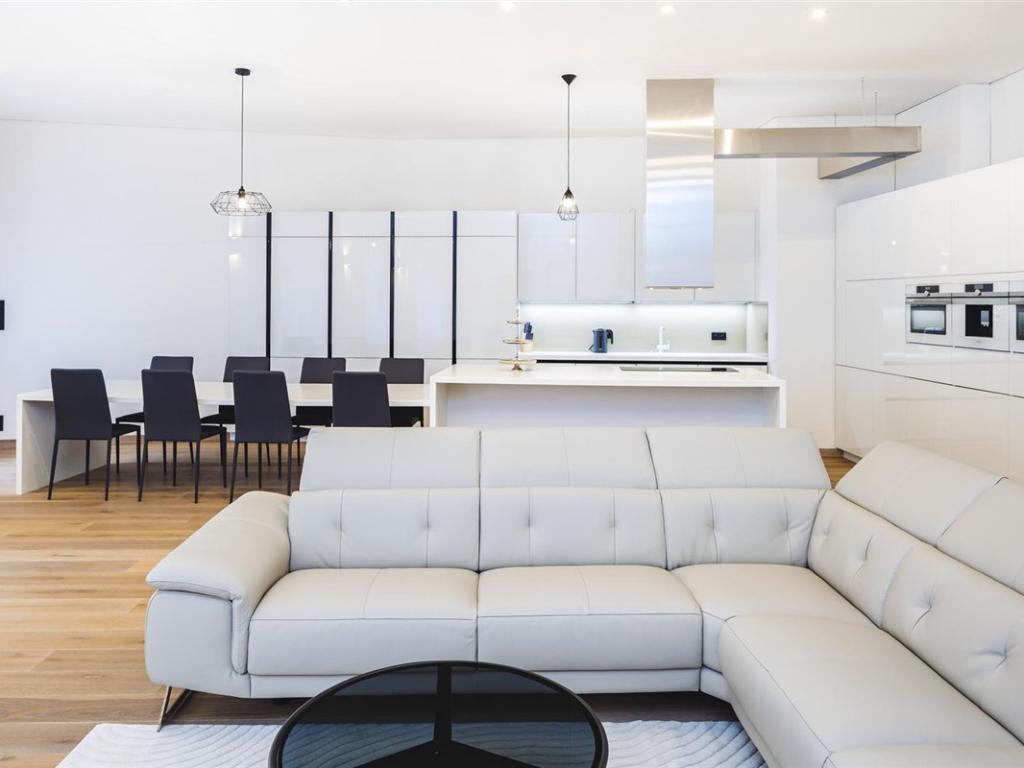 Pronájem bytu 3+kk 185 m2