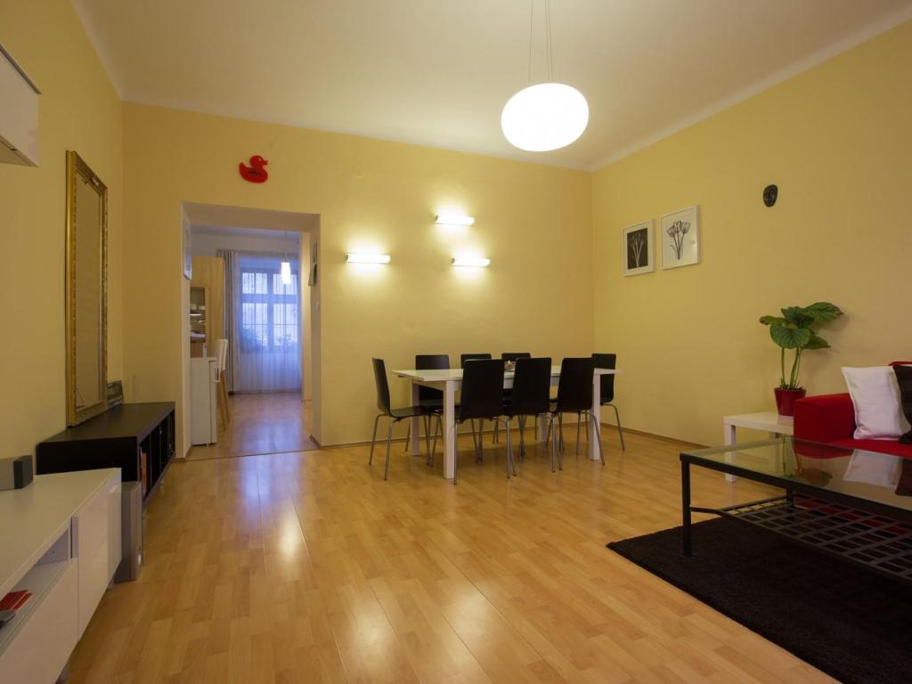 Pronájem bytu 2+kk 50 m2, Praha – náhled fotky 5