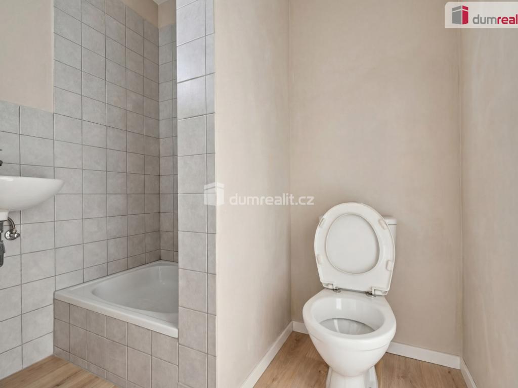 Prodej domu 200 m2, Kravaře – náhled fotky 11