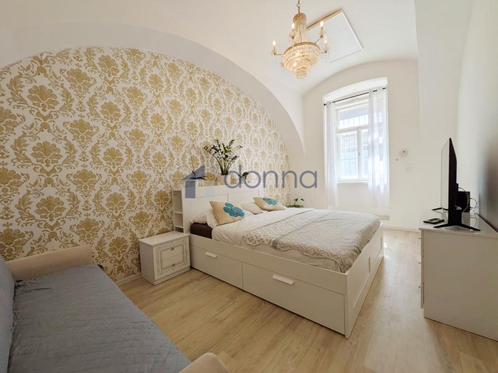 Pronájem bytu 1+1 48 m2