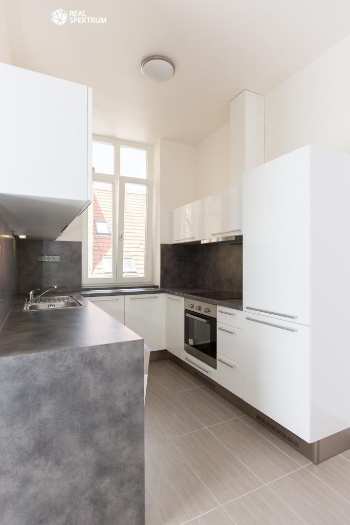 Pronájem bytu 1+1 60 m2