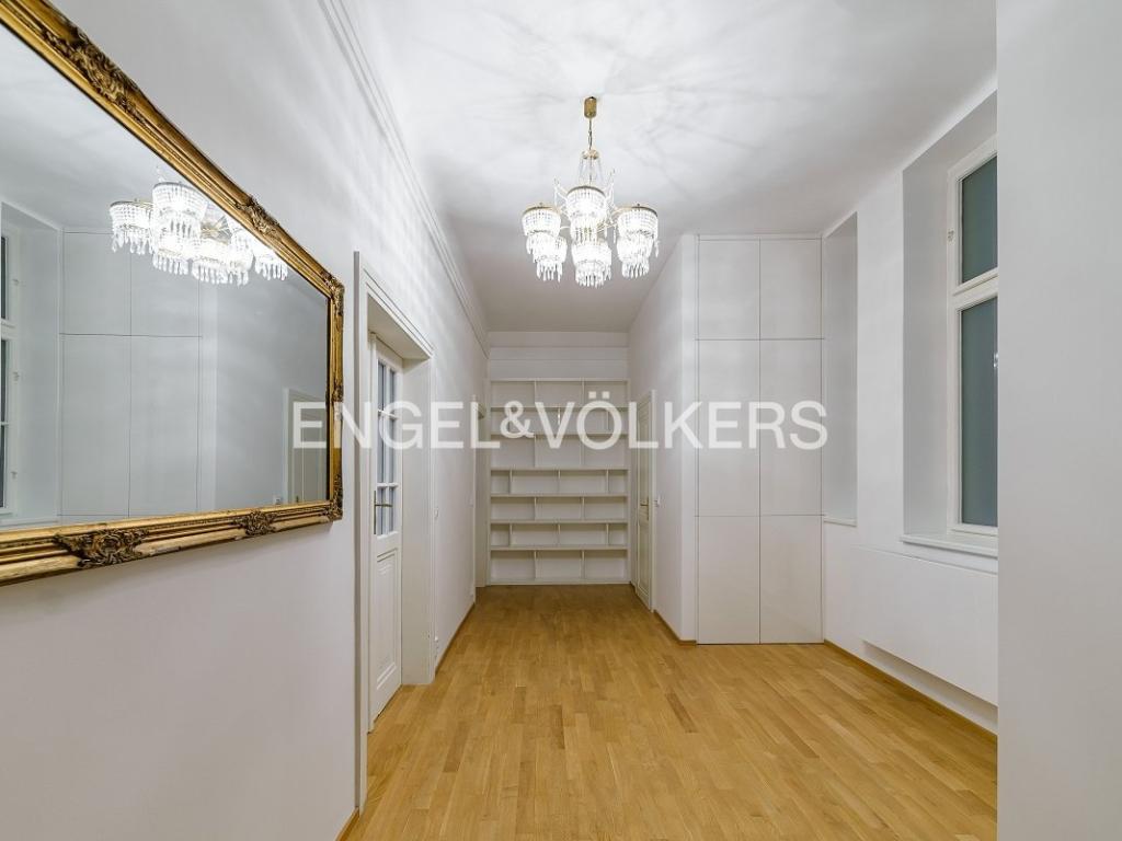 Pronájem bytu 3+kk 137 m2, Praha – náhled fotky 10
