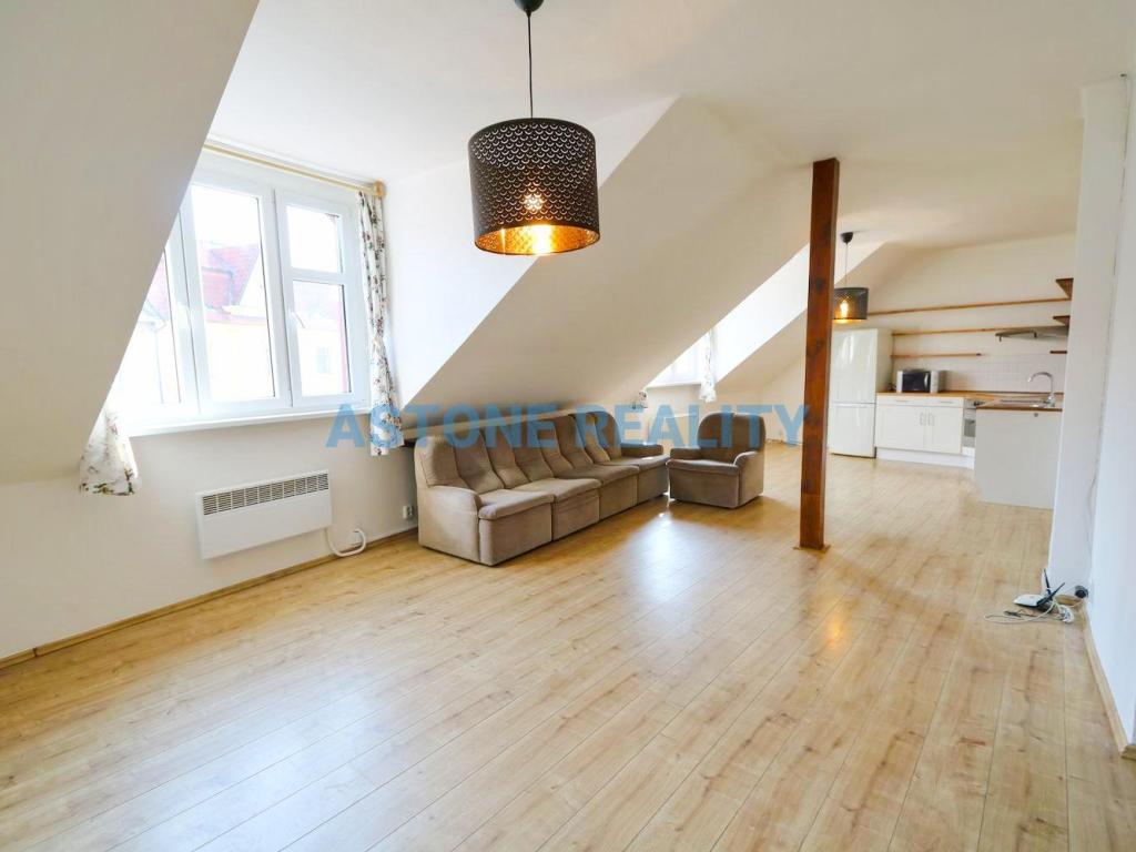 Pronájem bytu 1+kk 54 m2
