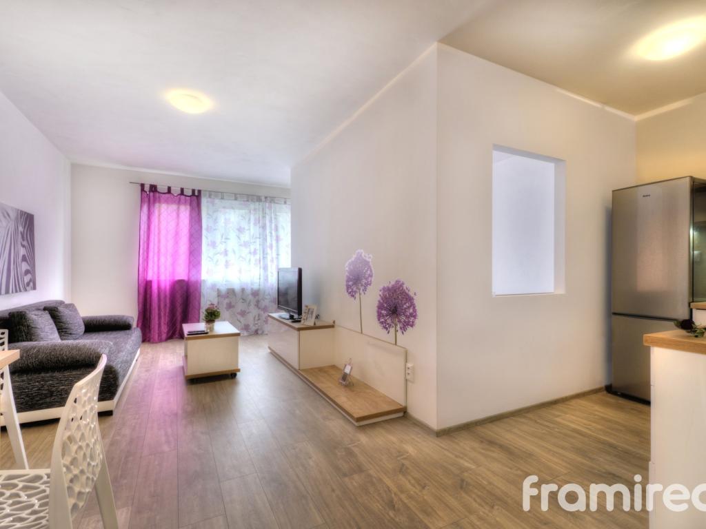 Prodej bytu 2+kk 48 m² – pohled 2