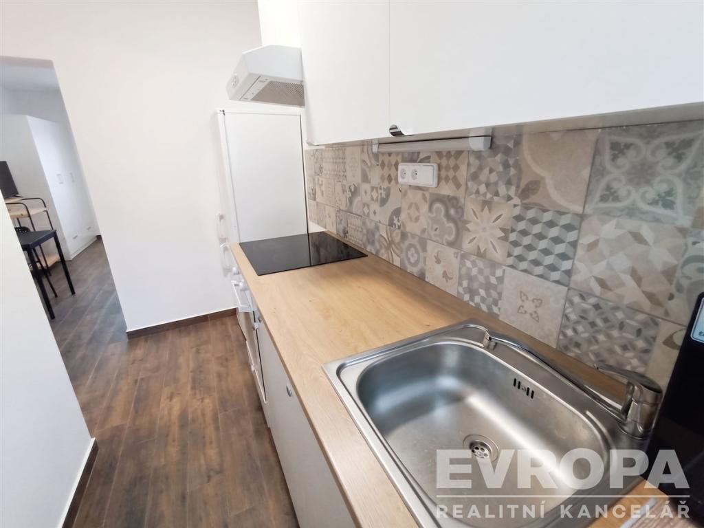 Pronájem bytu 1+1 30 m2