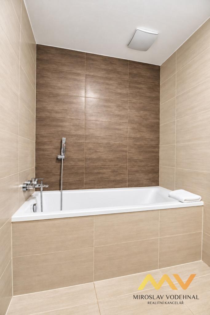 Pronájem bytu 1+kk 32 m2, Hradec Králové – náhled fotky 12