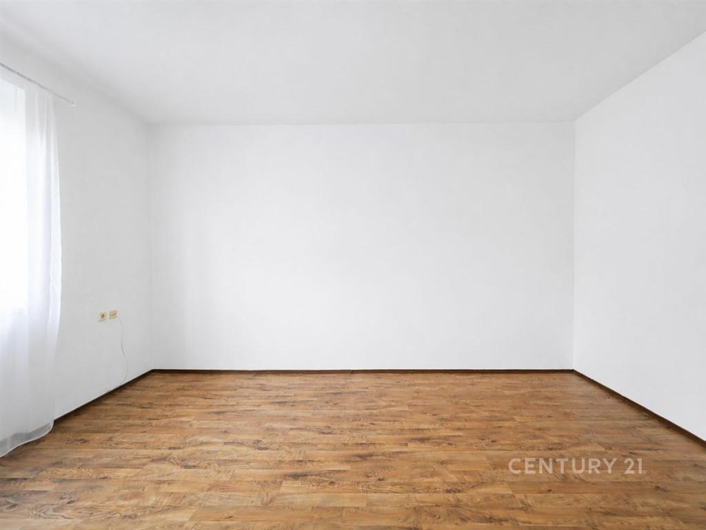 Pronájem bytu 1+1 49 m2