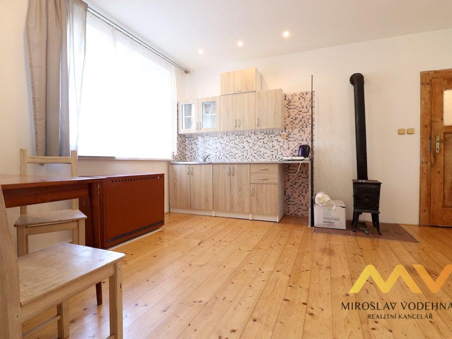 Pronájem bytu 1+kk 38 m2