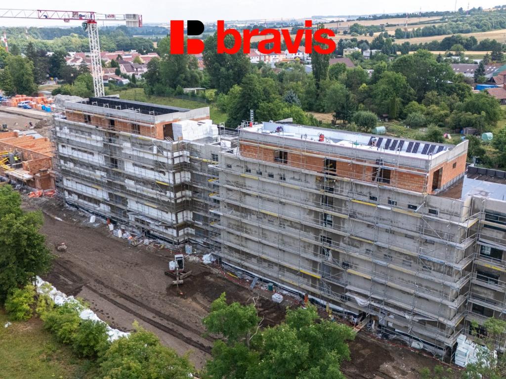 Prodej bytu 1+kk 43 m² – pohled 2