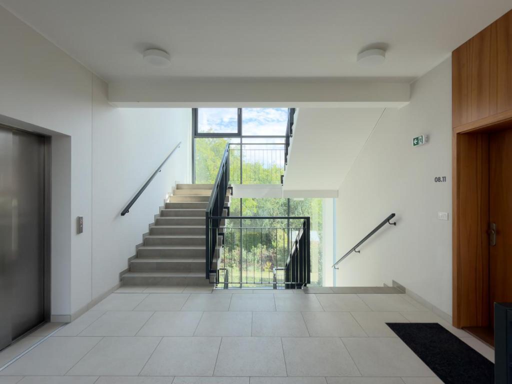 Pronájem bytu 3+kk 109 m2, Praha – náhled fotky 38