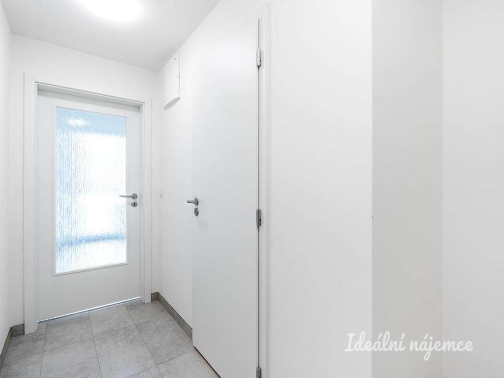 Pronájem bytu 1+kk 32 m2